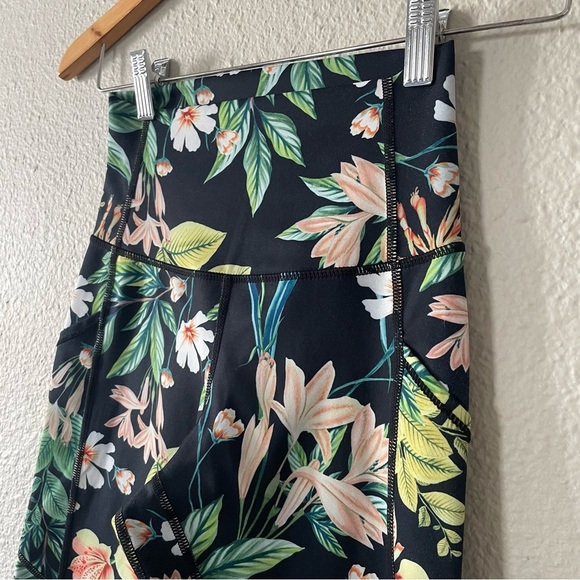 ODODOS High Waisted Floral Printed Leggings Women’s XS Tropical Cropped Workout - Picture 5 of 12